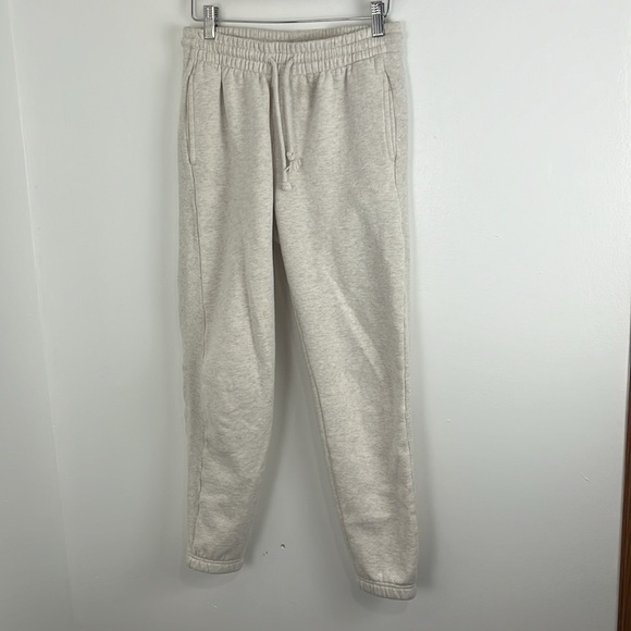 Aritzia TNA Cozy Boyfriend Cream-Coloured Joggers - Picture 2 of 12